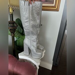 Jessica Simpson embellished platform boots size US 7